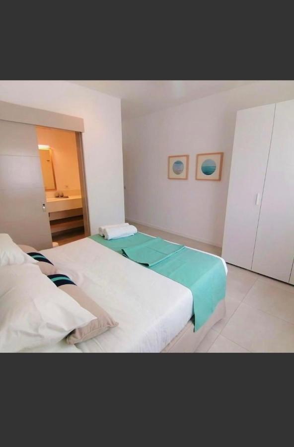 Eastern Blue Beachfront Luxury Apartment Poste Lafayette Esterno foto