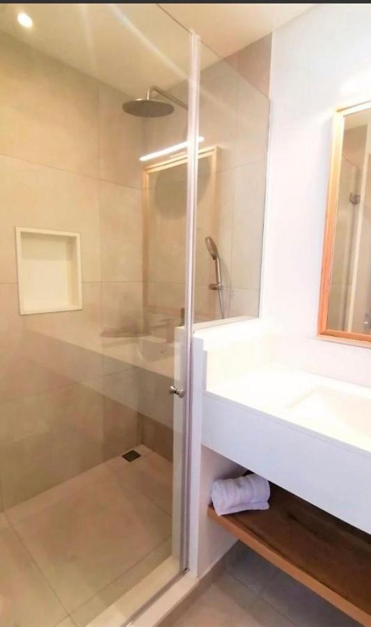Eastern Blue Beachfront Luxury Apartment Poste Lafayette Esterno foto